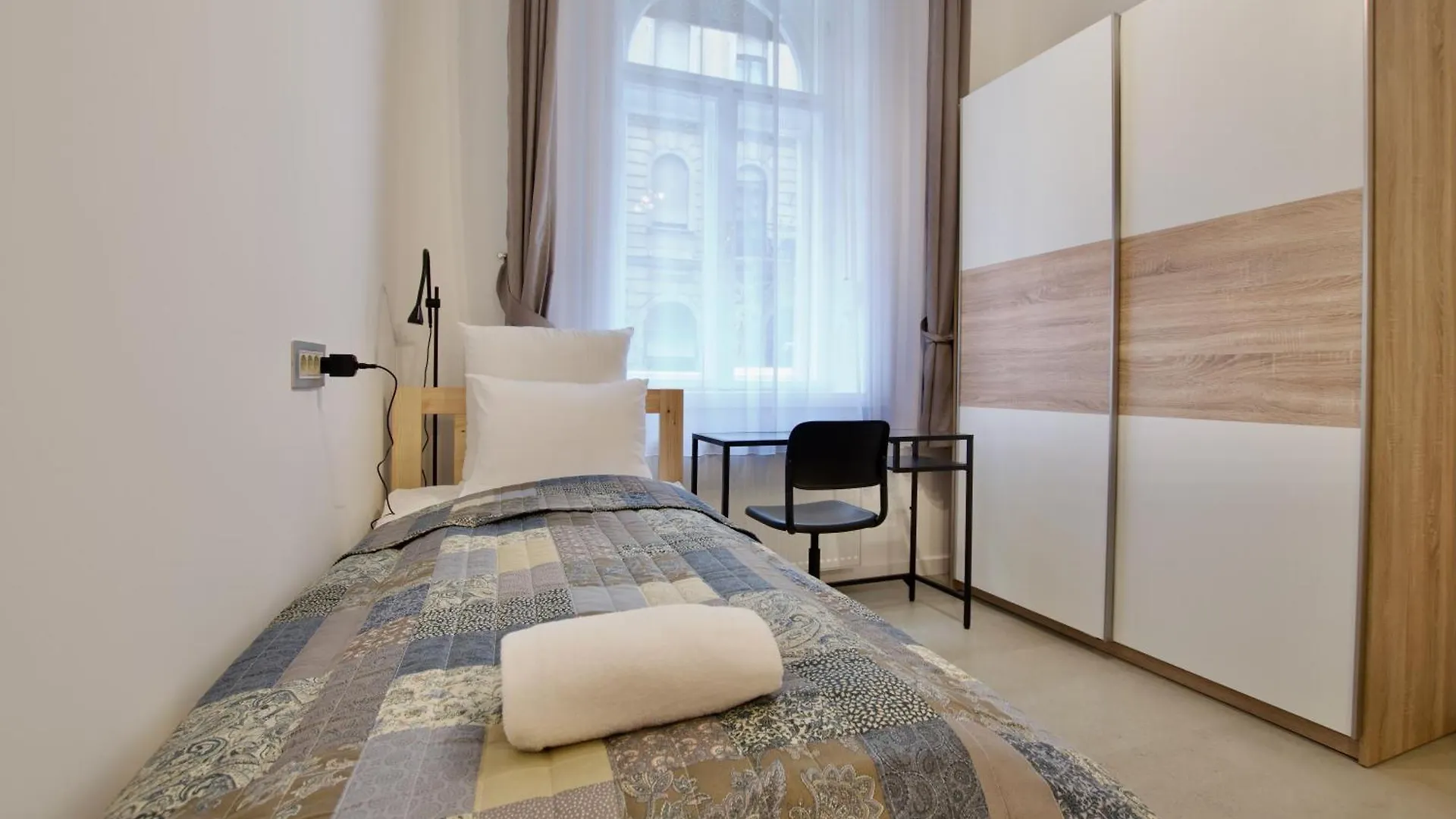 Premium Apartment By Hi5- Near New York Cafe Budapest 0*,  Hungary